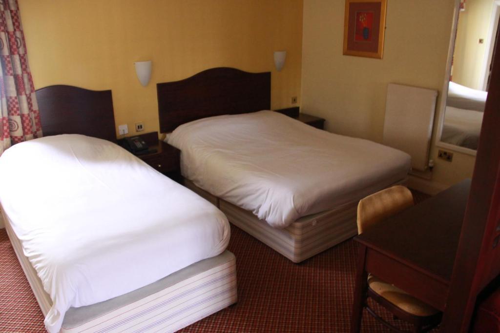 Church Guesthouse Cardiff Chambre photo