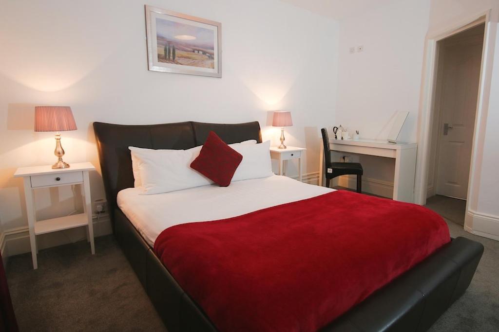 Church Guesthouse Cardiff Extérieur photo