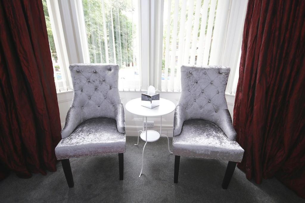 Church Guesthouse Cardiff Extérieur photo